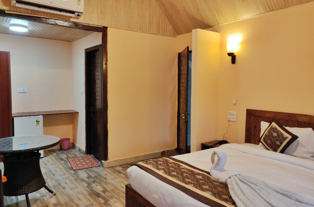 Executive Rooms (2)